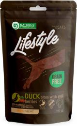 Ласощі для котів Natures Protection Lifestyle Snack For Cats With Duck and Goji Berries 75 г (SNK46147)