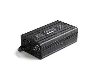 Зарядний пристрій для літієвого акумулятора Voltronic YT-14615-XT60 LiFePO4 12V(14,6V),4S,15A, розєм XT60