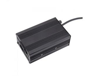 Зарядний пристрій для літієвого акумулятора Voltronic YH-42V2A Li-ion 36V(42V),10S,6A.крокодили