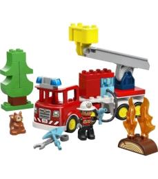 Конструктор LEGO DUPLO Пожежна машина зі шлангом і пожежником (10473)