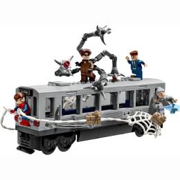 Конструктор LEGO 76321 Super Heroes Людина-Павук проти Дока Ока: Сцена в метро