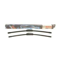 Склоочисник Bosch Aerotwin безкаркасний комплект 550/500мм (3 397 118 905)