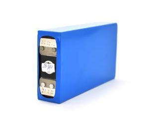 Акумулятор для електротранспорту Proinstal 3.2V18AH Літій-залізо-фосфатний (27*70*134) 2000 циклів вага 0.5 кг