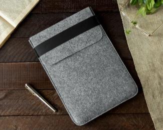 Чохол для ноутбука Gmakin GM16-14 Macbook Pro 14 Light Gray на гумці вертикальний