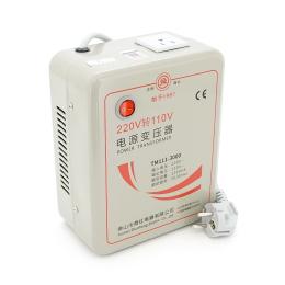 Перетворювач напруги Voltronic TM111-3000VA Input 220 V/Output 110V + універсальна розетка