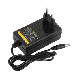 Зарядний пристрій для літієвого акумулятора Voltronic YH-08420 8.4V 2A, штекер 5,5х2,5 мм