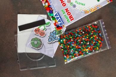 Набір для творчості УМНЯШКА (ТМ-010) Магніти з термомозаики Фрукти