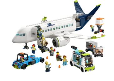 Конструктор LEGO City Пасажирський літак