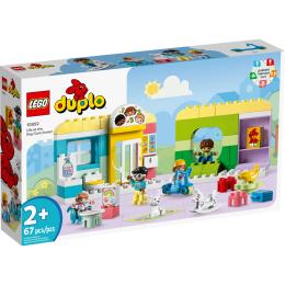 Конструктор LEGO Duplo Town Життя в дитячому садку (10992)
