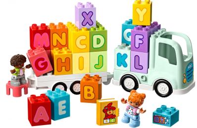 Конструктор LEGO DUPLO Town Вантажівка з абеткою