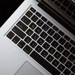 Гравіювання клавіатури ноутбука