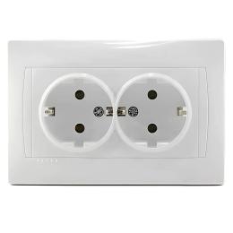 Розетка подвійна з заземленням біла Lemanso Сакура LMR1023