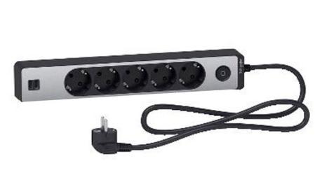Подовжувач Schneider Electric ST945U1BA на 5 гнізд і 2хUSB (1,5м) алюміній