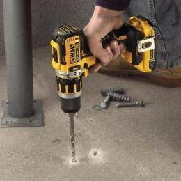 Дриль-шурупокрут ударний DeWalt DCD795D2