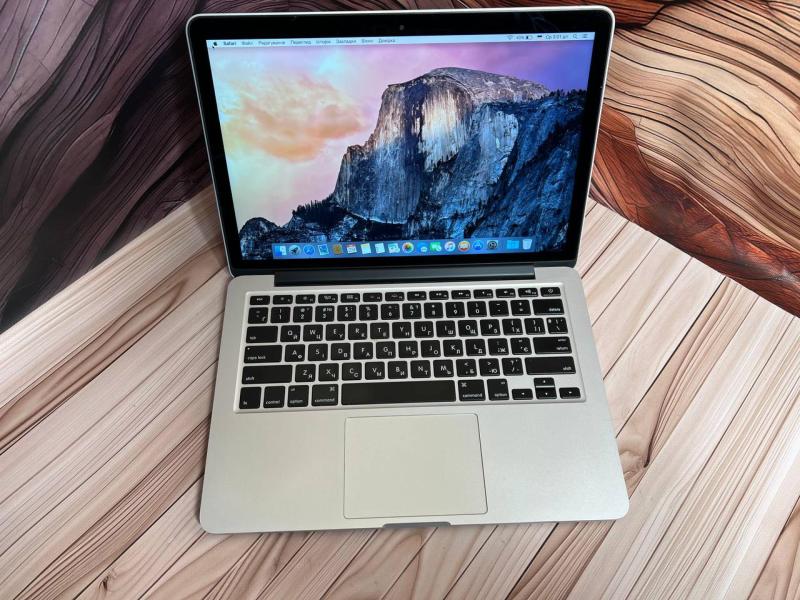 Ноутбук Apple 13 MacBook Pro 2015 A1502 i5-5257U/16/256 (C02QD3BHFVH6) Б/в