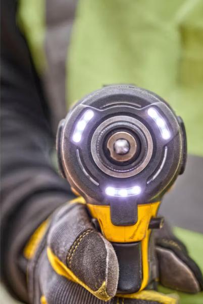 Акумуляторний ударний шурупокрут DeWALT DCF870NT (без АКБ та ЗП)