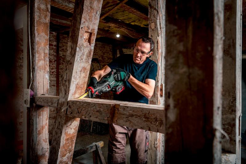 Акумуляторна шабельна пилка Metabo SSEP 18 LT BL (601617850) (без АКБ та ЗП), фото 4