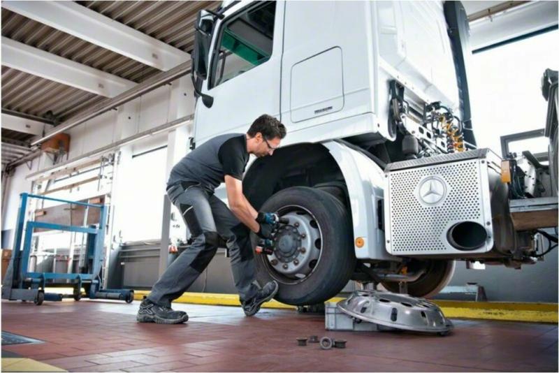 Акумуляторний гайкокрут Bosch GDS 18V-1000 (06019J8300) (без АКБ та ЗП), фото 3