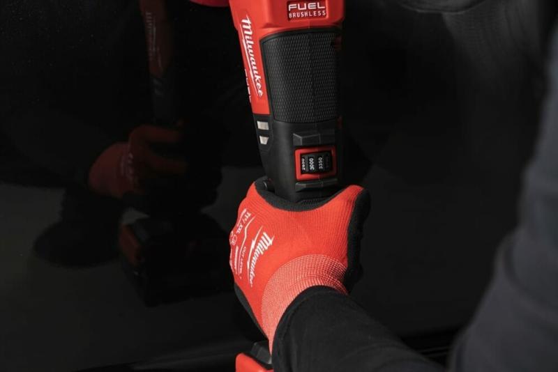 Акумуляторна полірувальна машина Milwaukee M18 FDAP15-0X (4933478834) (без АКБ та ЗП), фото 5