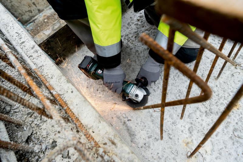 Акумуляторна кутова шліфувальна машина Metabo W 18 L 9-125 (602247860) (без АКБ та ЗП), фото 4