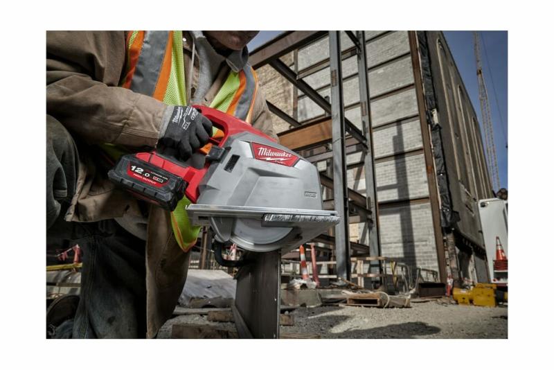 Акумуляторна дискова пилка Milwaukee M18 FUEL FMCS66-0C (4933472110) (без АКБ та ЗП), фото 2