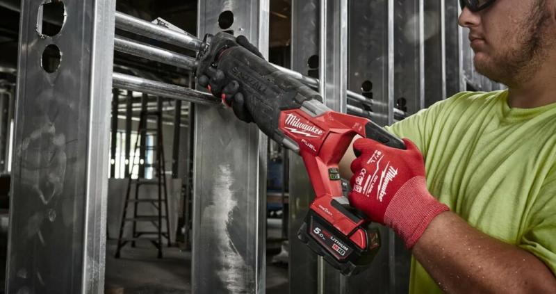 Акумуляторна шабельна пилка Milwaukee M18 ONE FSZ-502X (4933478294), фото 4