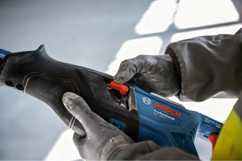 Акумуляторна шабельна пилка Bosch GSA 185-LI Solo (06016C0020) (без АКБ та ЗП), фото 8