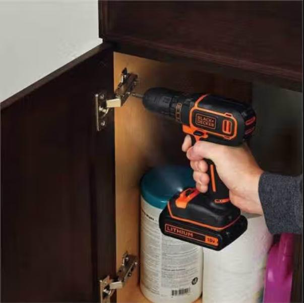 Акумуляторний дриль-шурупокрут Black&Decker BDCDD18N (без АКБ та ЗП)