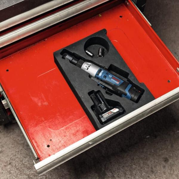 Акумуляторна тріскачка Bosch GRC 12V-60 3/8 SN (06019N8301) (без АКБ та ЗП), фото 4