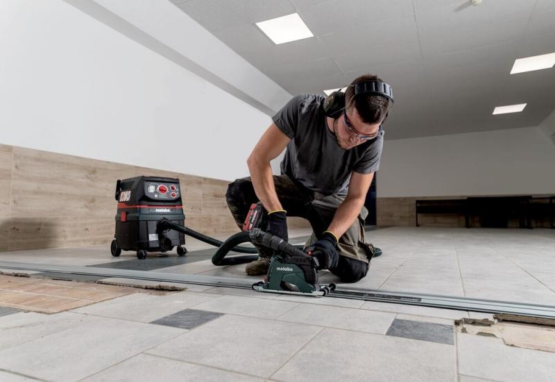 Акумуляторна кутова шліфувальна машина Metabo WVB 18 LT BL 11-125 Quick (613057840) (без АКБ та ЗП), фото 4
