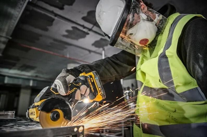 Пила дискова акумуляторна DeWalt DCS438N (без АКБ та ЗП), фото 3