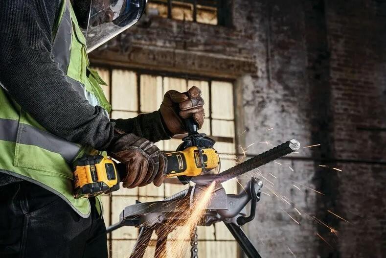 Шліфмашина кутова акумуляторна DeWalt DCG409VSNT (без АКБ та ЗП)