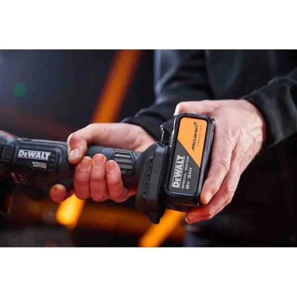 Акумуляторна кутова шліфмашина DeWALT McLaren F1 DCG45MP2T, фото 10